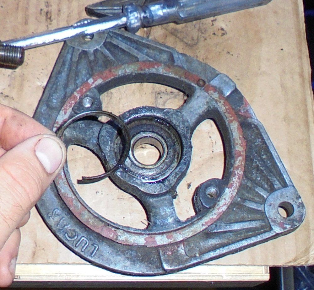 1965 series 2a station wagon dynamo clip behind bearing.JPG