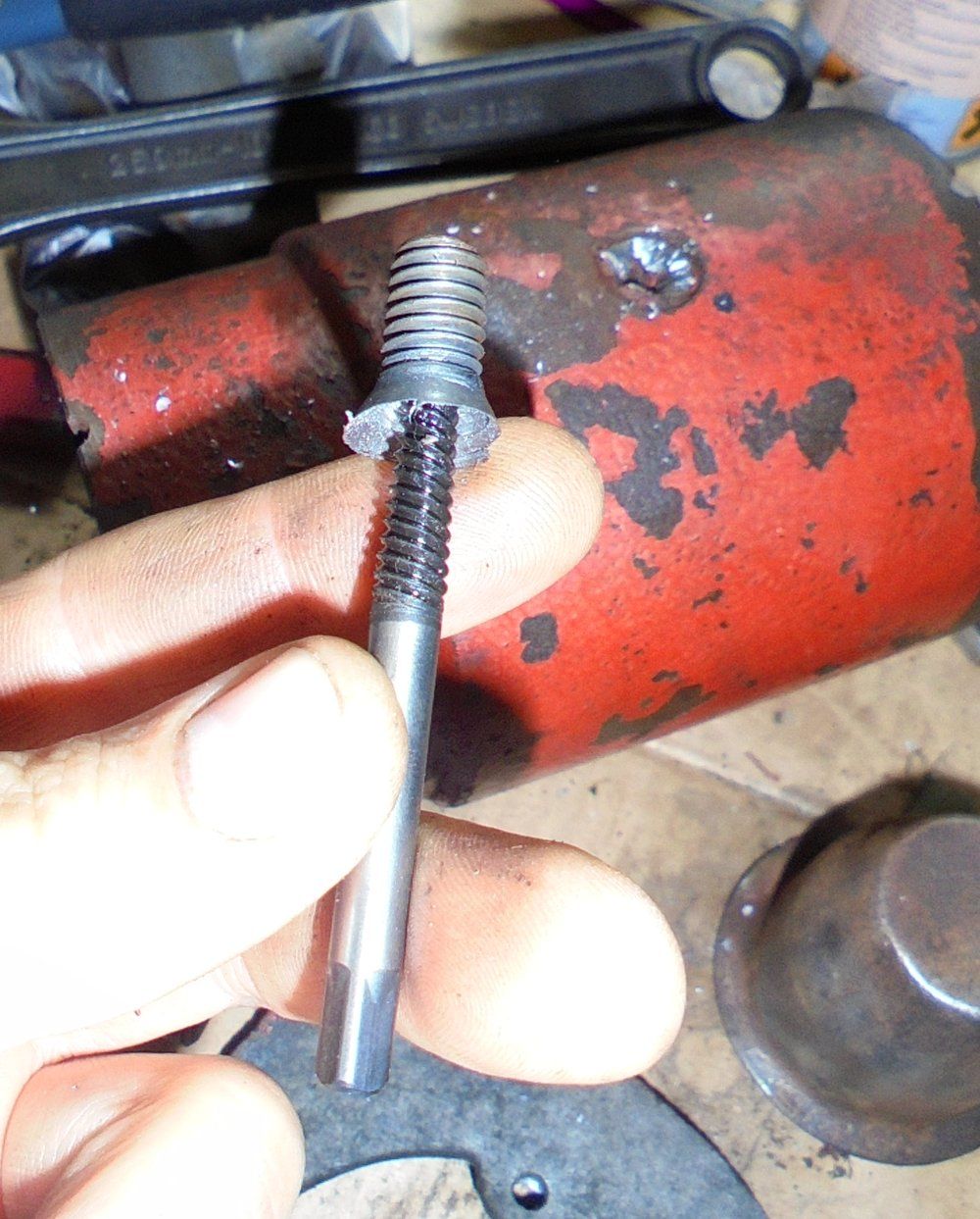 1965 series 2a station wagon dynamo screws for magnets removed at last1.JPG