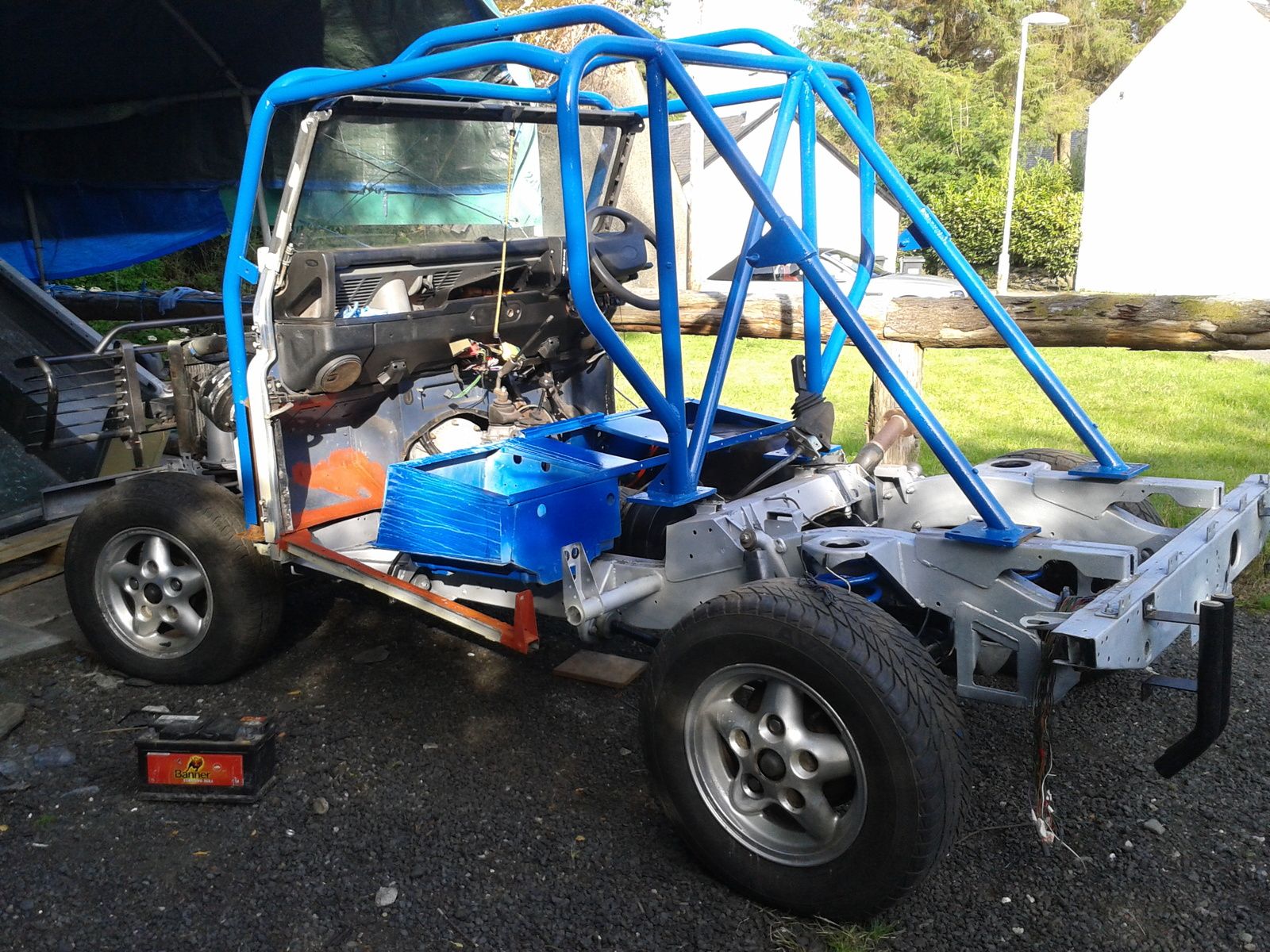 90 v Series roll cage | LandyZone - Land Rover Forum
