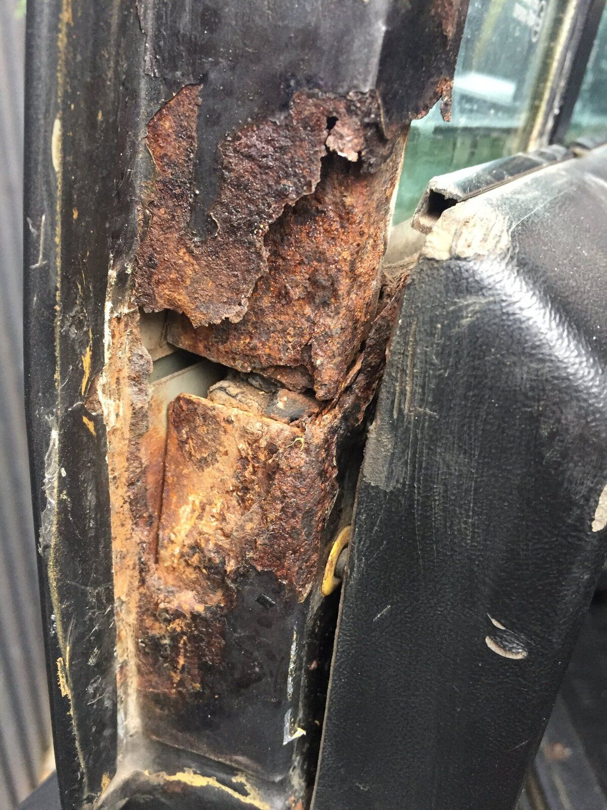 Rusted Out Door Frame LandyZone Land Rover Forum