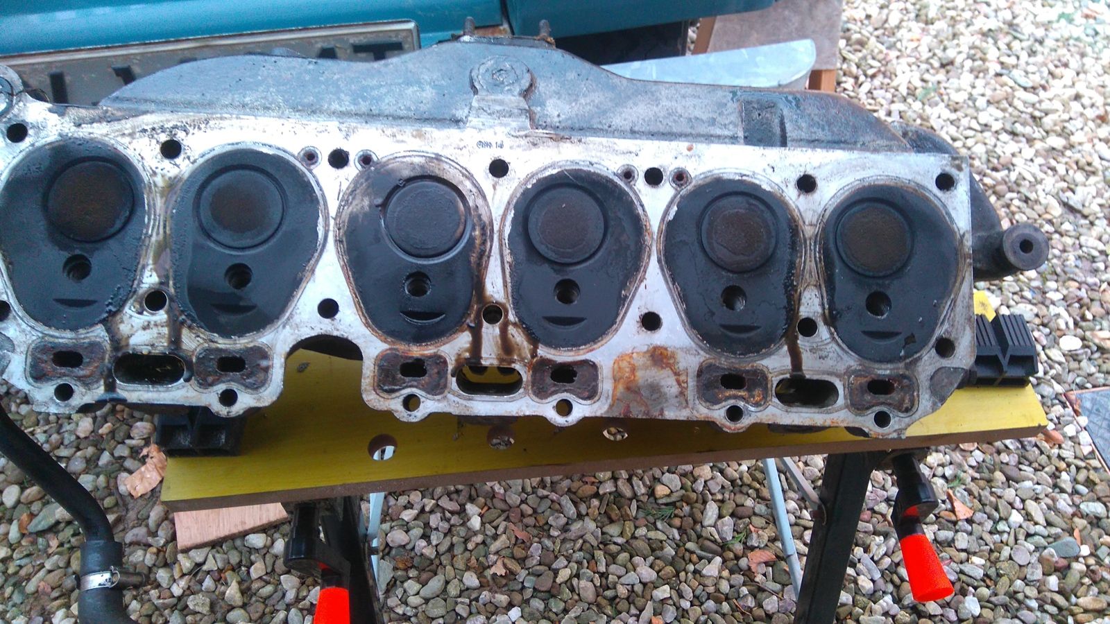 Series 3 - 2.6 6 cyl - cylinder head gasket replacement | LandyZone ...