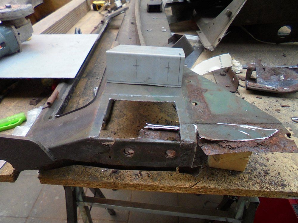 1965 series 2a station wagon bulkhead fixing front panel RHS11.JPG