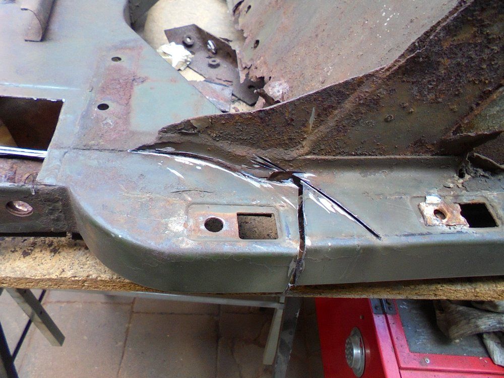 1965 series 2a station wagon bulkhead fixing front panel RHS8.JPG