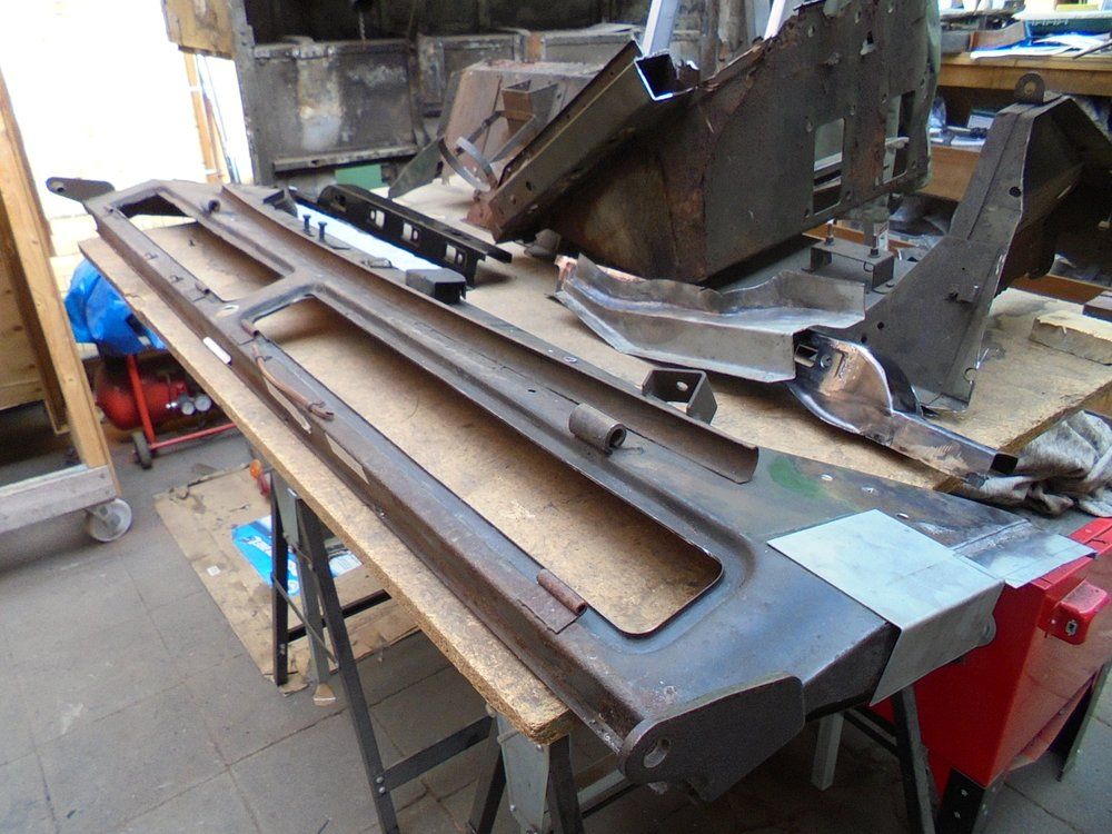 1965 series 2a station wagon bulkhead in bits2.JPG