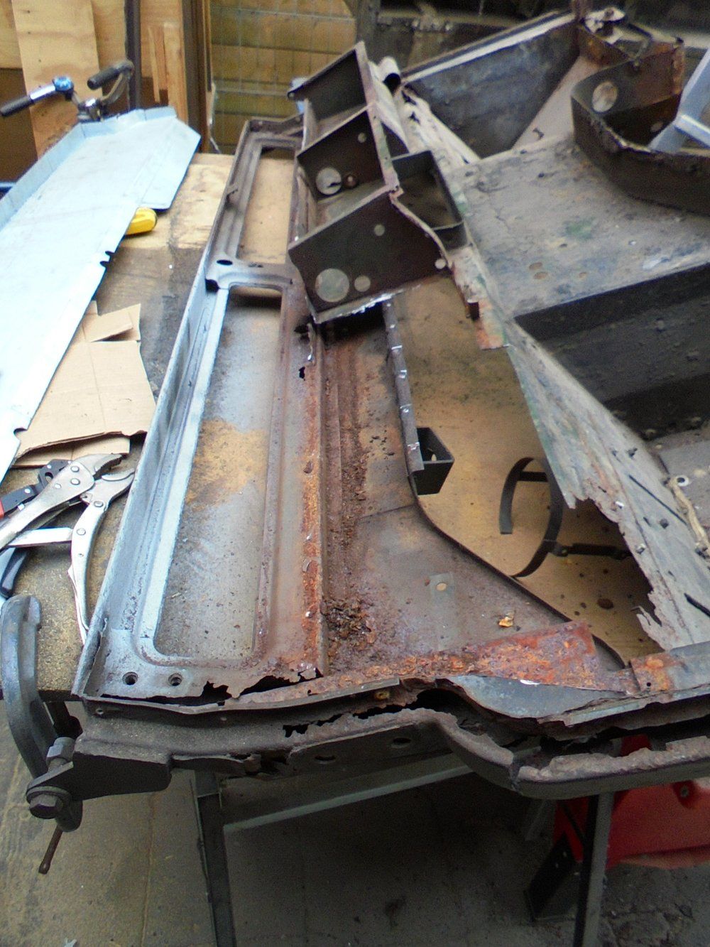 1965 series 2a station wagon bulkhead making middle bit21.JPG