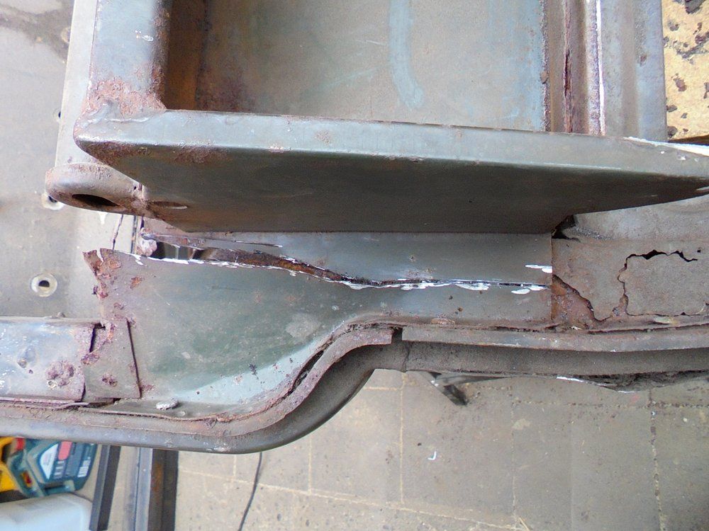 1965 series 2a station wagon bulkhead removal middle bit4.JPG