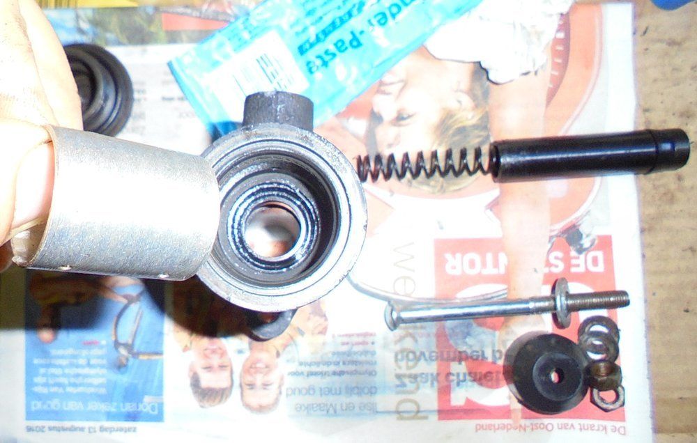 1965 series 2a station wagon rebuilding brake master cylinder2.JPG