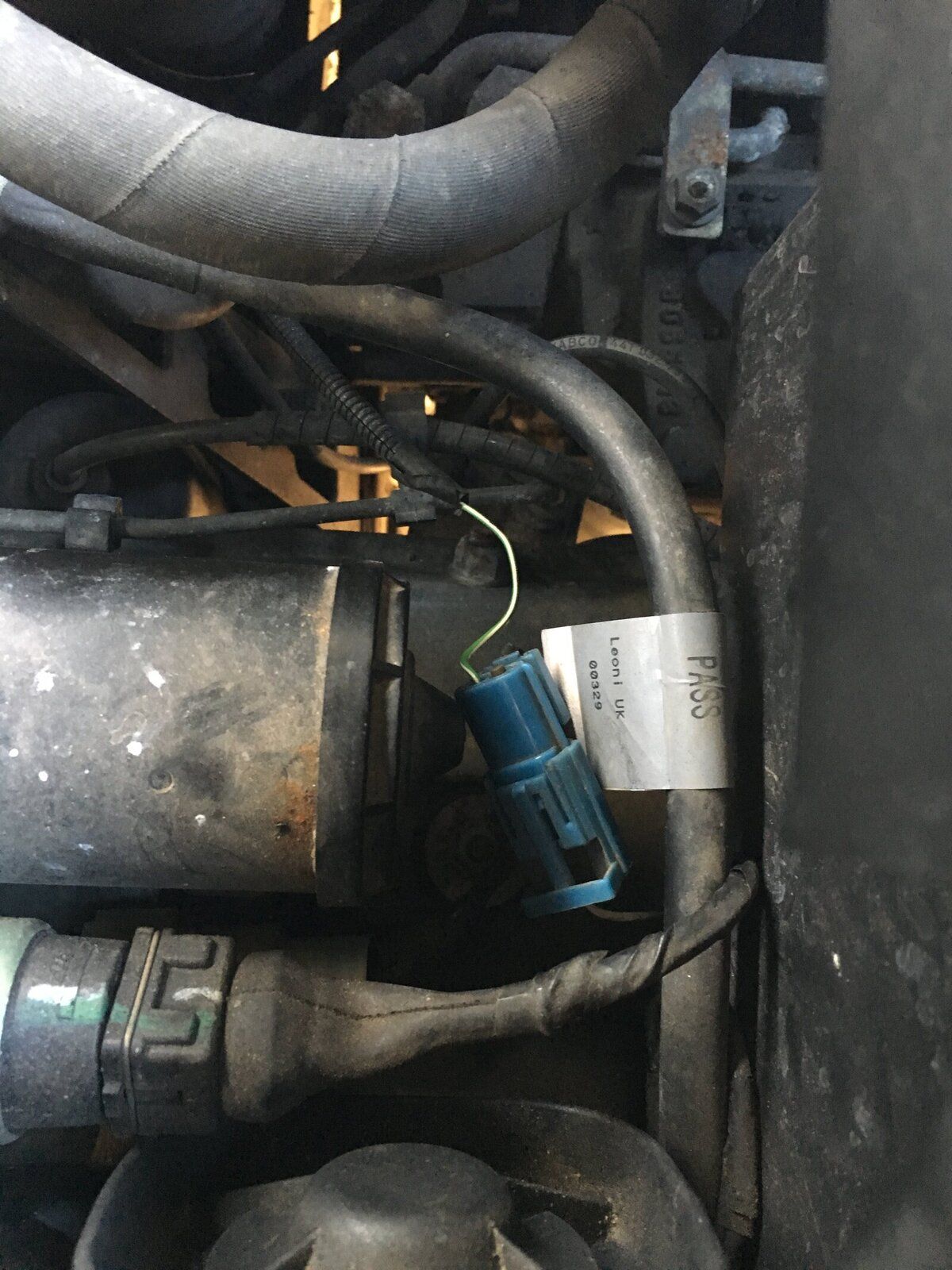 blue connector.JPG