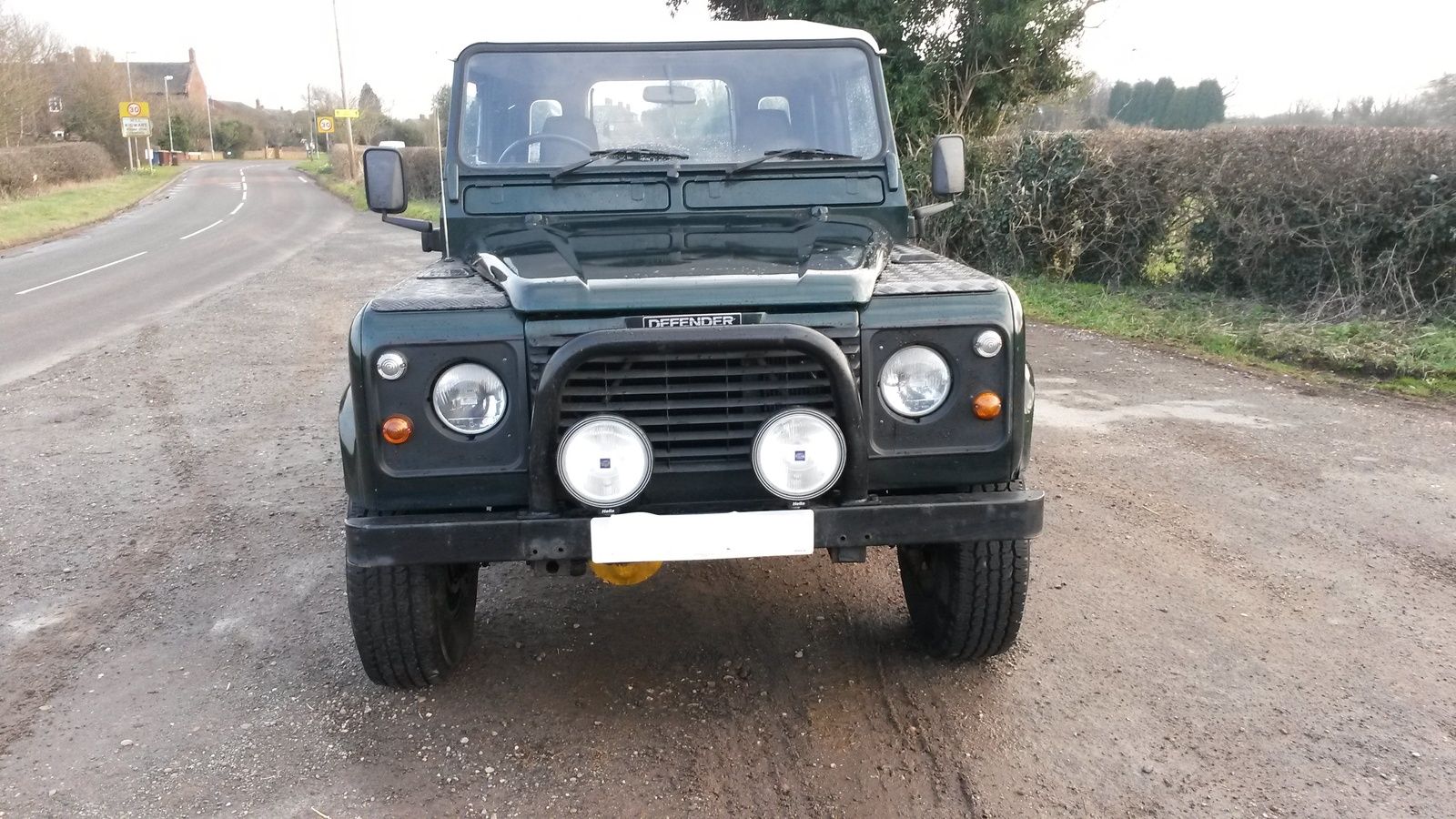 Defender 90 f.jpg