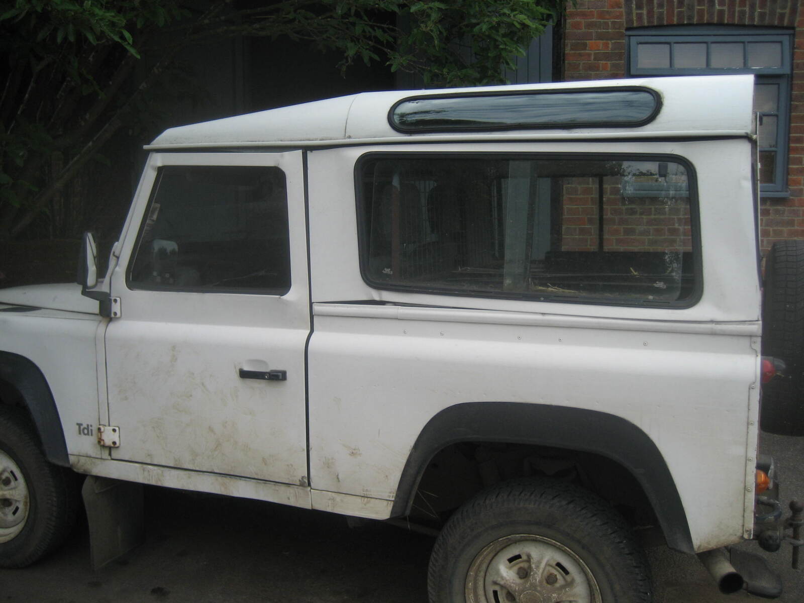 LandRover2.JPG