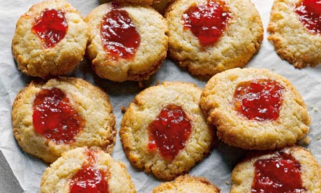 Jam-thumbprint-biscuits-007.jpg