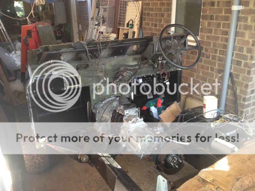 LandRover1377_zps0c94bf6b.jpg