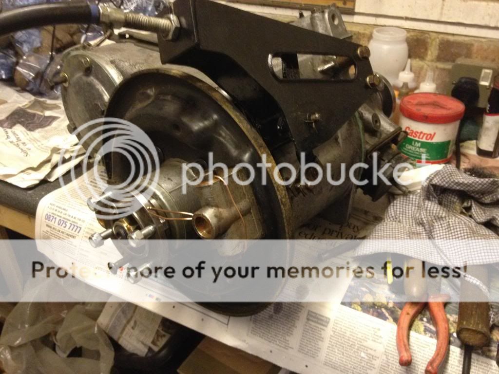 LandRover1245_zpse51e619e.jpg