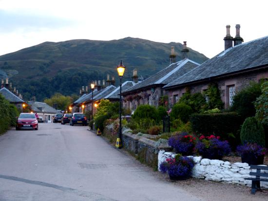 luss-village-at-night.jpg