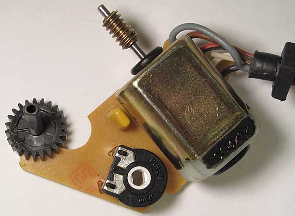 worm gear of the HEVAC servo