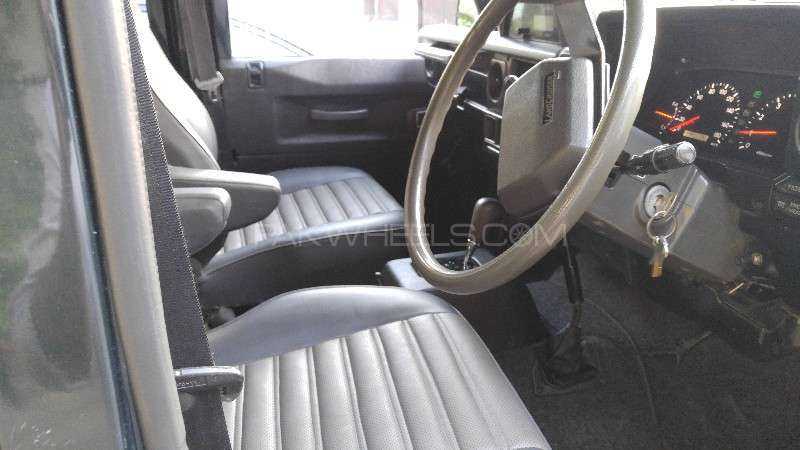 land-rover-defender-1989-10653082.jpg