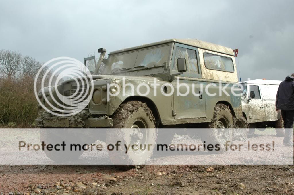 landrover2318.jpg