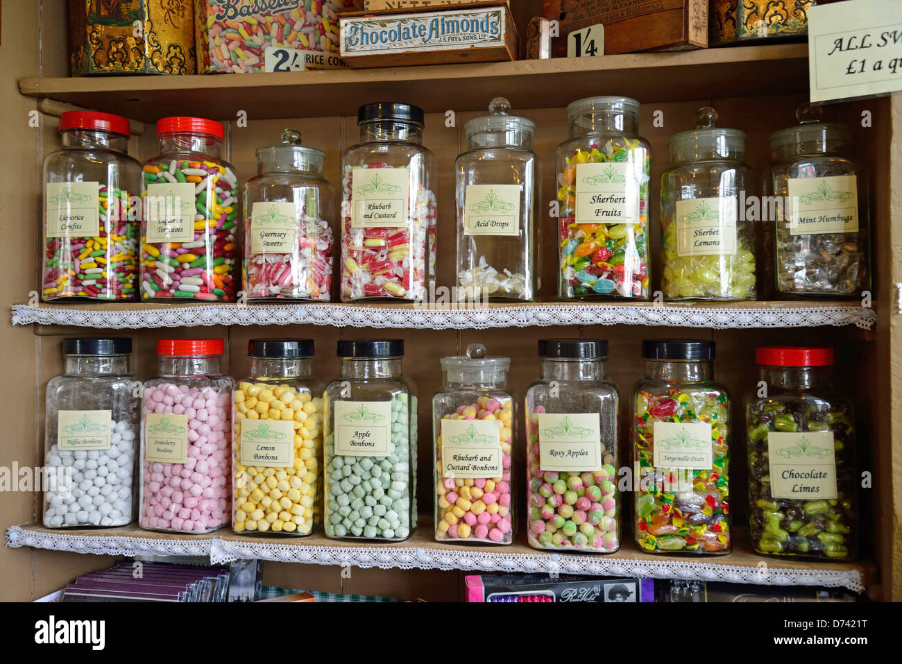 old-fashioned-sweet-jars-in-victorian-shop-parlour-cornet-street-saint-D7421T.jpg